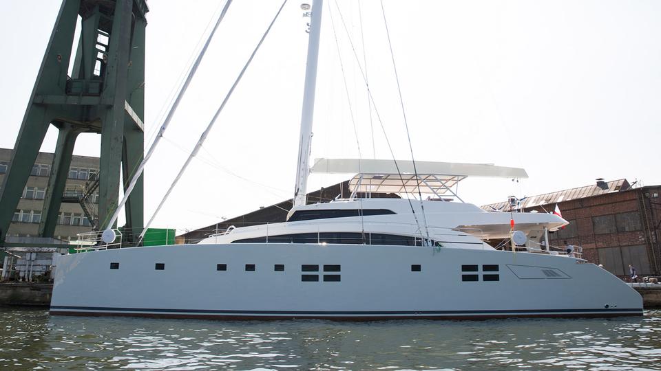 Yacht Sunreef 88dd Sunreef Luxury Catamaran Charterworld Luxury Superyacht Charters 